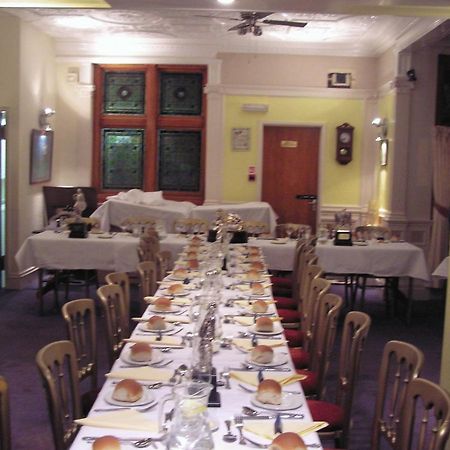 نيوماركت Cadogan Hotel المظهر الخارجي الصورة
