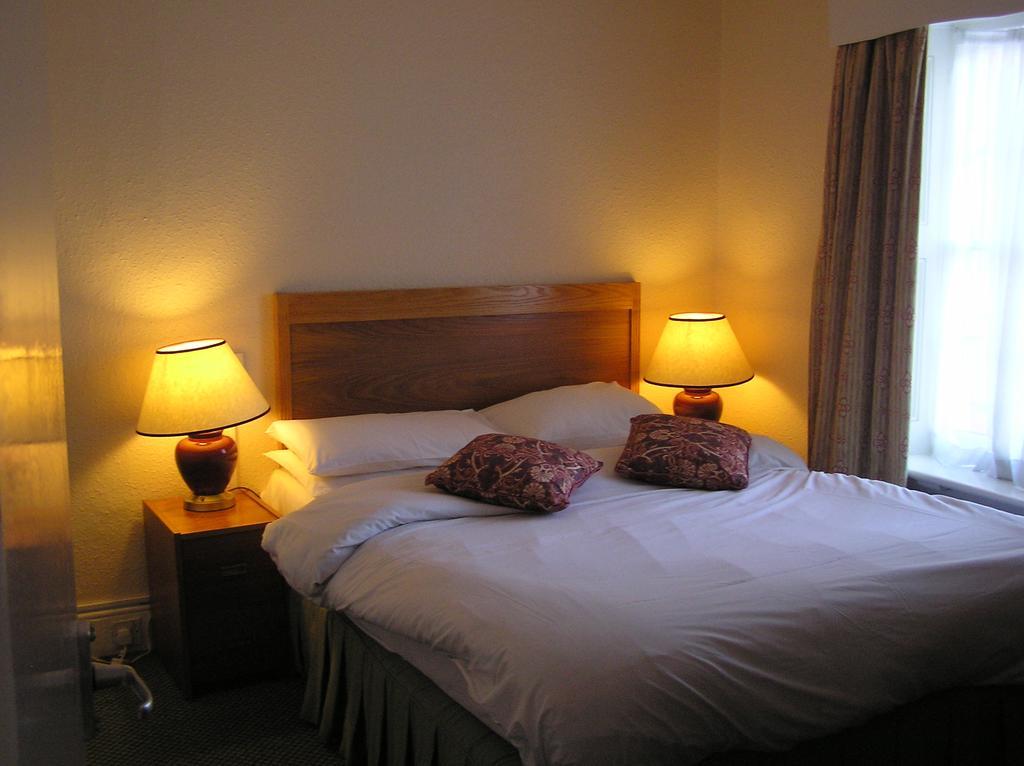 نيوماركت Cadogan Hotel المظهر الخارجي الصورة
